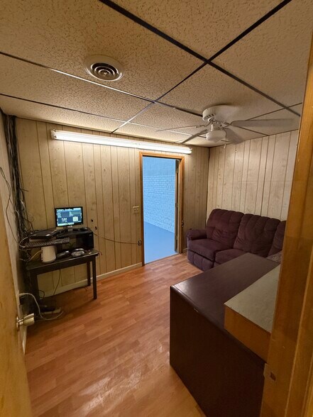 More Photos Of 2808 Virginia Ave, Collinsville Auto Repair For Sale