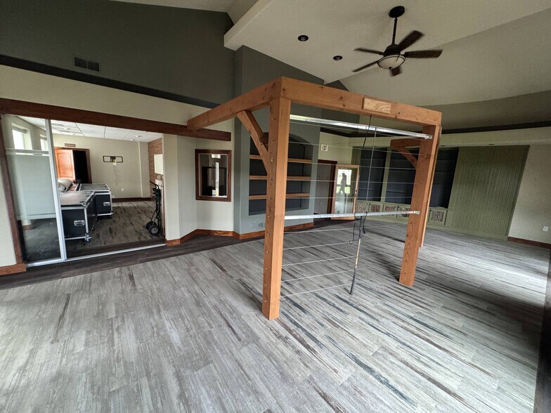 More Photos Of 4070 E Brigham Rd, Blue Mounds Office For Sale