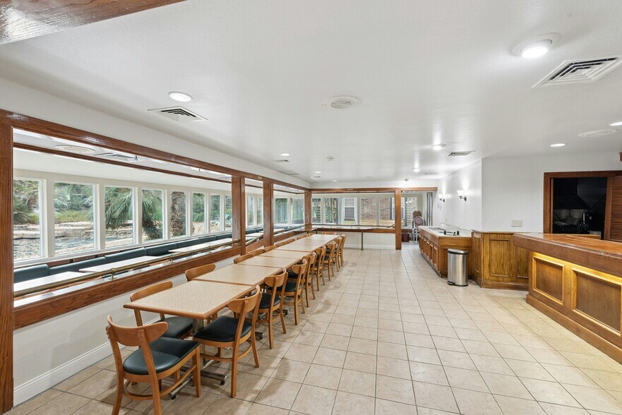 More Photos Of 7685 Northcross Dr, Austin Office For Lease