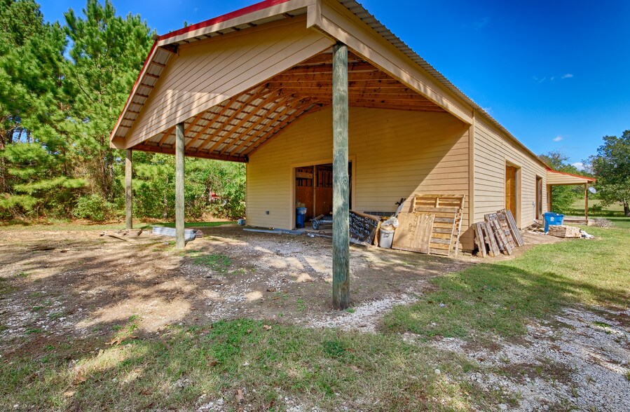 More Photos Of 16259 FM 149, Montgomery Light Manufacturing For Sale