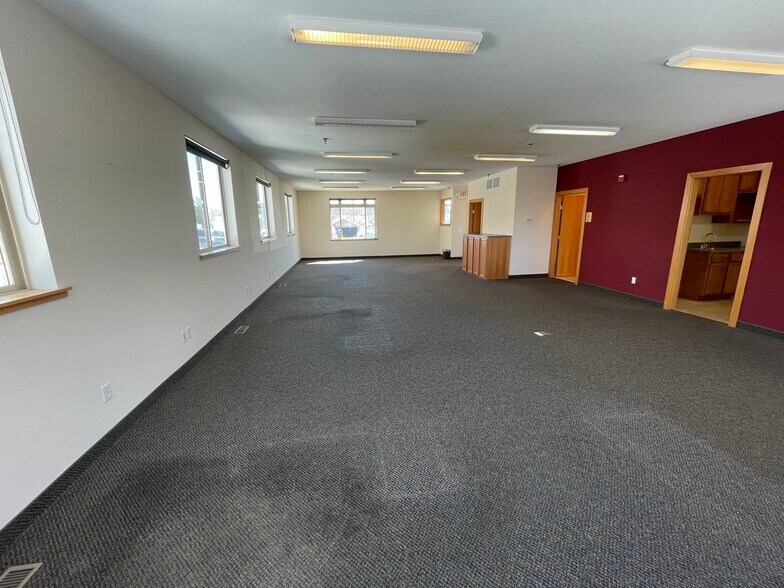 More Photos Of 13951-13959 W Preserve Blvd, Burnsville Loft Creative Space For Lease