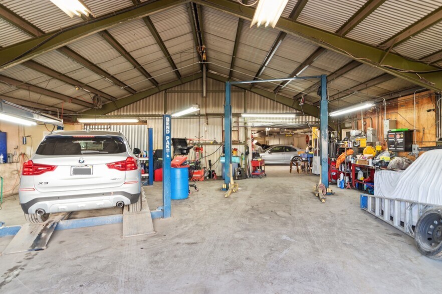 More Photos Of 2819 E South St, Long Beach Warehouse For Sale