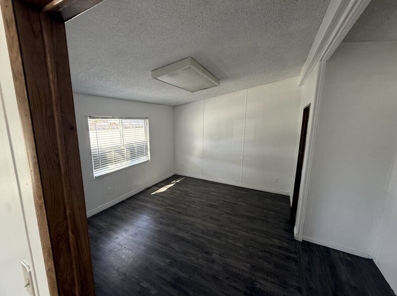 More Photos Of 19792 El Rivino Rd, Riverside Land For Lease