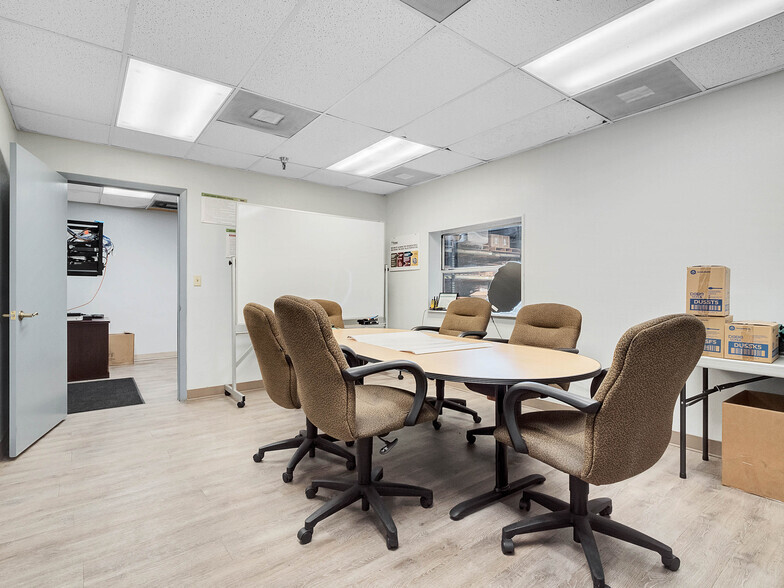 More Photos Of 777 W Central Blvd, Orlando Warehouse For Lease