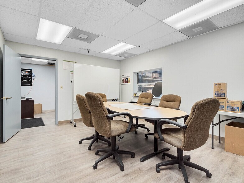 More Photos Of 777 W Central Blvd, Orlando Warehouse For Sale