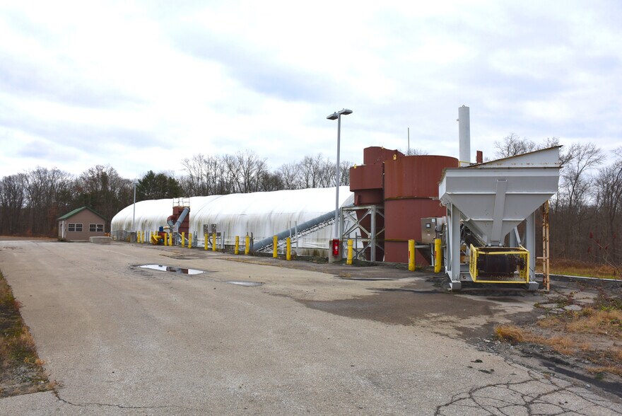 More Photos Of 105 McQuiston Dr, Jackson Center Industrial For Sale