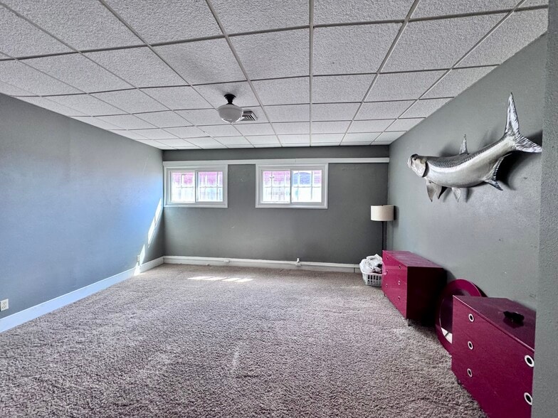 More Photos Of 2 W Side Sq, Macomb Restaurant For Sale