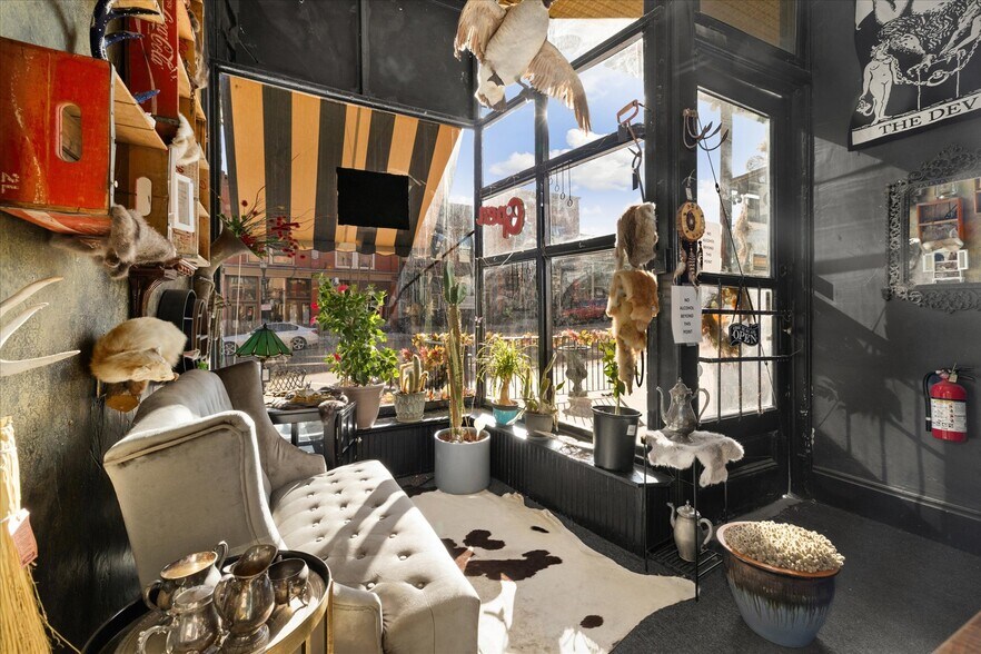 More Photos Of 301 Victor Ave, Victor Hotel For Sale