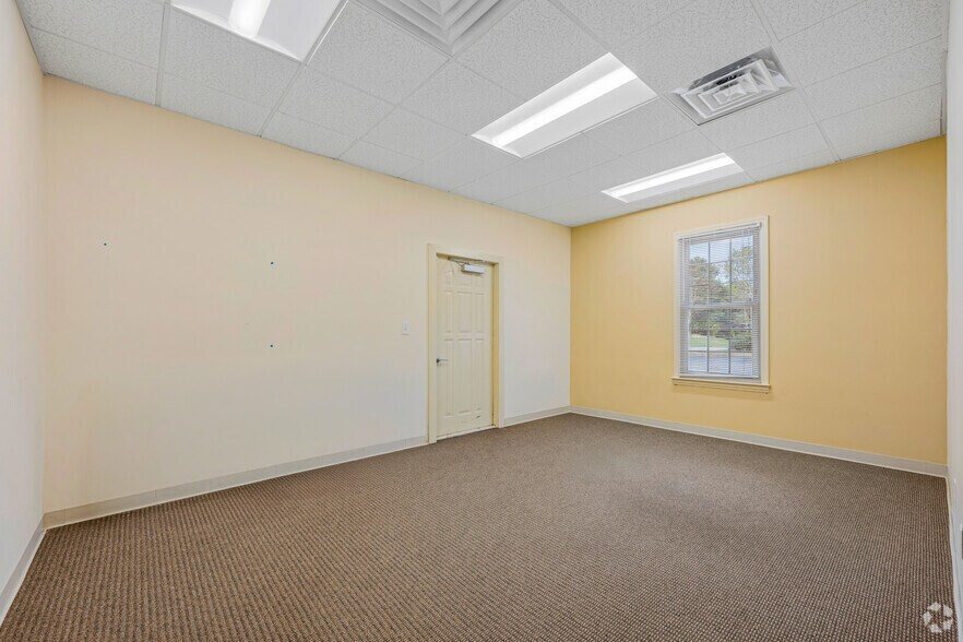 More Photos Of 3690 N Peachtree Rd, Atlanta Loft Creative Space For Lease