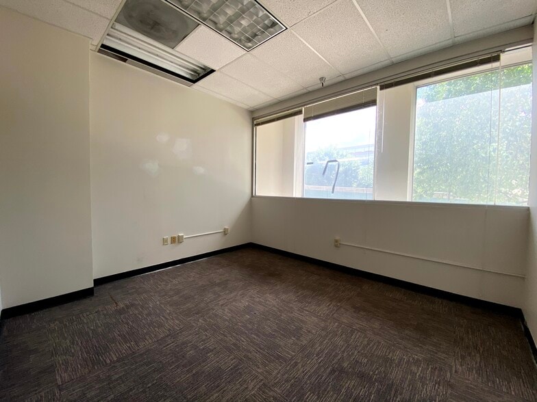 More Photos Of 208-210 Grant St, Pittsburgh Medical For Lease
