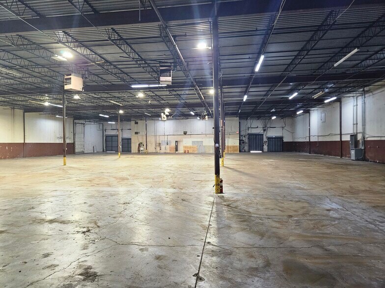 More Photos Of 6780 Green Industrial Way, Morrow Distribution For Sale