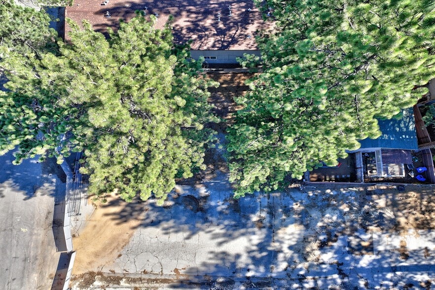 More Photos Of 1050 Fremont Ave, South Lake Tahoe Freestanding For Sale