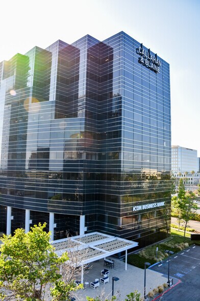 More Photos Of 3 Hutton Centre Dr, Santa Ana Office For Lease