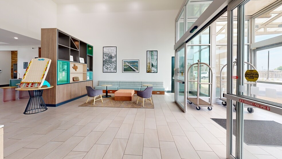 More Photos Of 300 E Central Texas Expy, Killeen Hotel For Sale