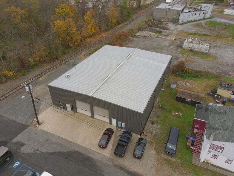 More Photos Of 111 Richardson Ave, Swedesboro Warehouse For Lease
