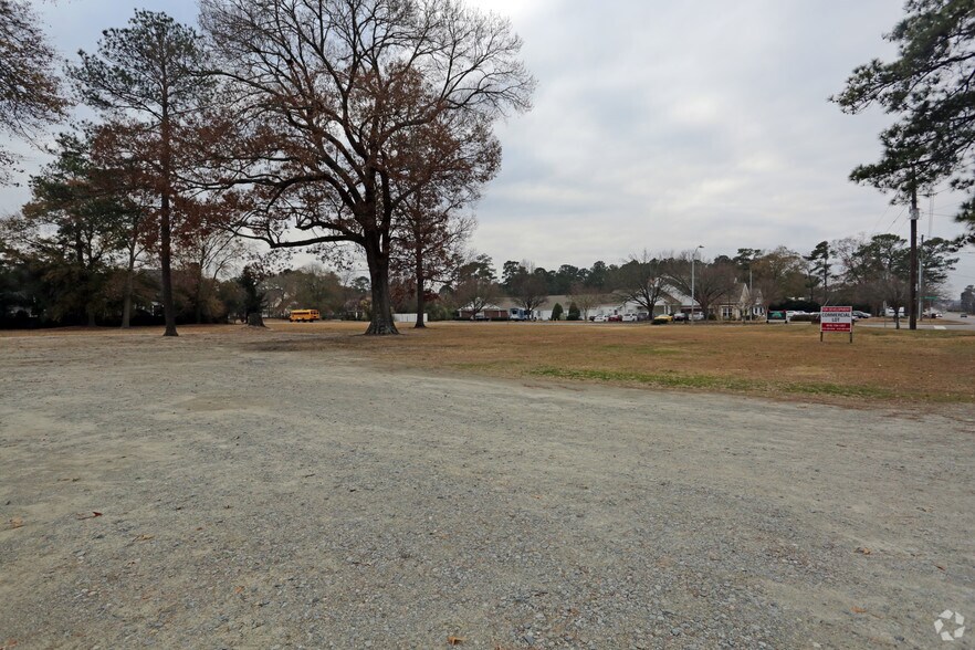 More Photos Of 1802 N Berkeley Blvd, Goldsboro Land For Lease