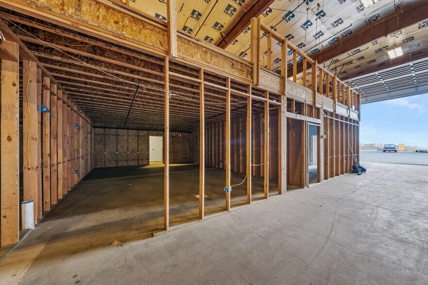 More Photos Of 1385 Antelope Rd, White City Manufacturing For Lease