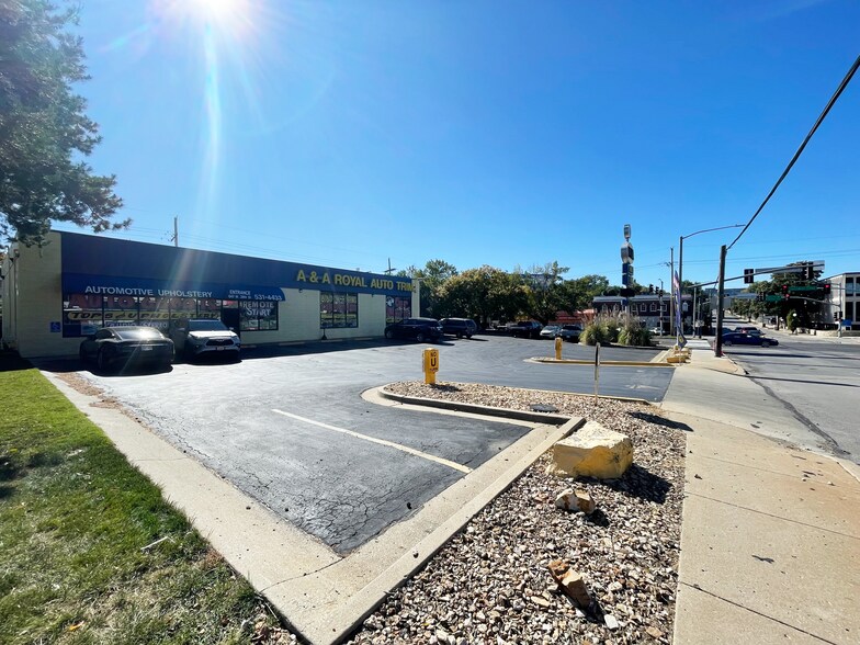 More Photos Of 647 W 39th St, Kansas City Freestanding For Sale