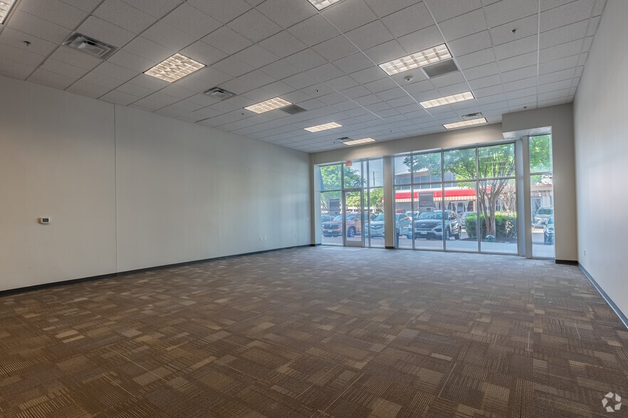 More Photos Of 5301 Alpha Rd, Dallas Unknown For Lease