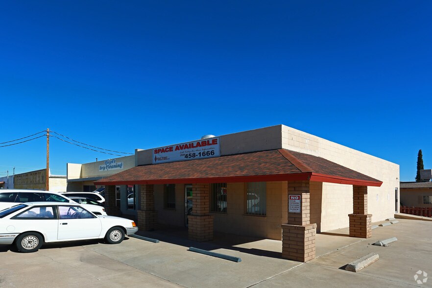 More Photos Of 51 S 2nd St, Sierra Vista Freestanding For Lease