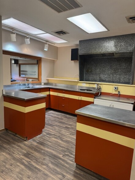 More Photos Of 125 S 9th St, Lincoln Medical For Lease