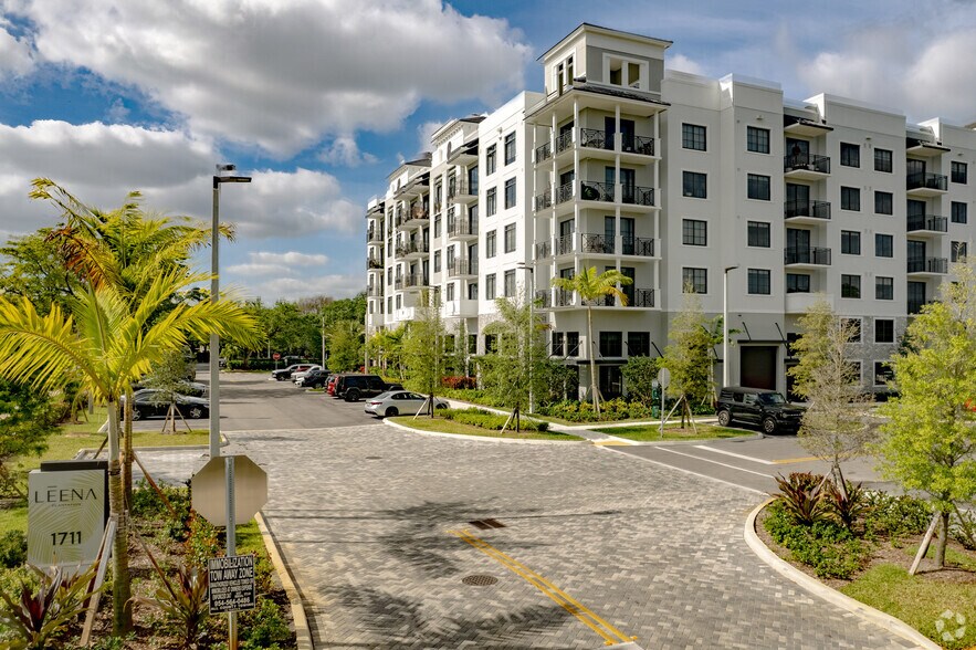 More Photos Of 1711 N University Dr, Plantation Coworking Space