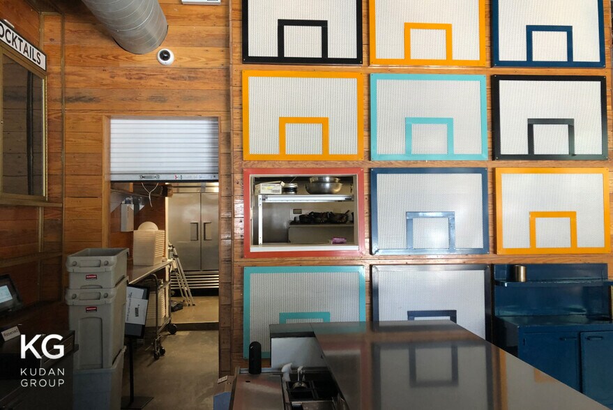 More Photos Of 312 W Chestnut St, Chicago Hospitality For Sale