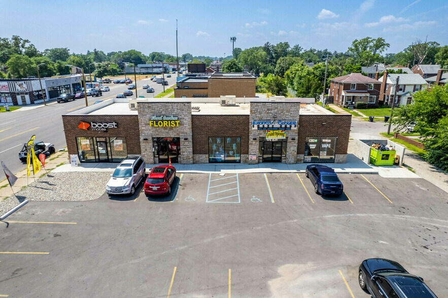 More Photos Of 12730 W 7 Mile Rd, Detroit Freestanding For Sale