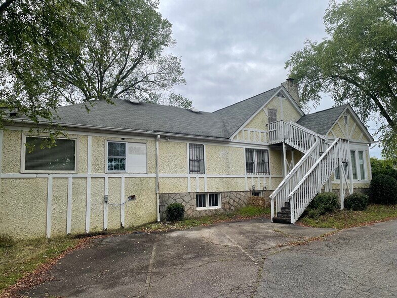 6277 Memorial Dr, Stone Mountain, GA 30083 Medical For Sale