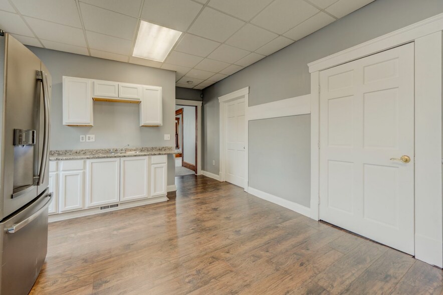 More Photos Of 4432 Pearl Rd, Cleveland Specialty For Sale