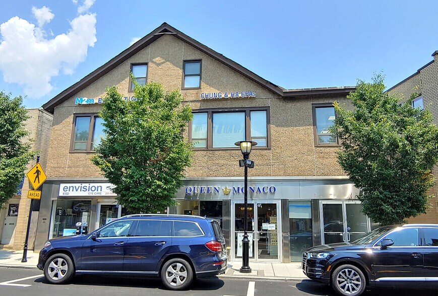 More Photos Of 215 Main St, Fort Lee Office For Sale