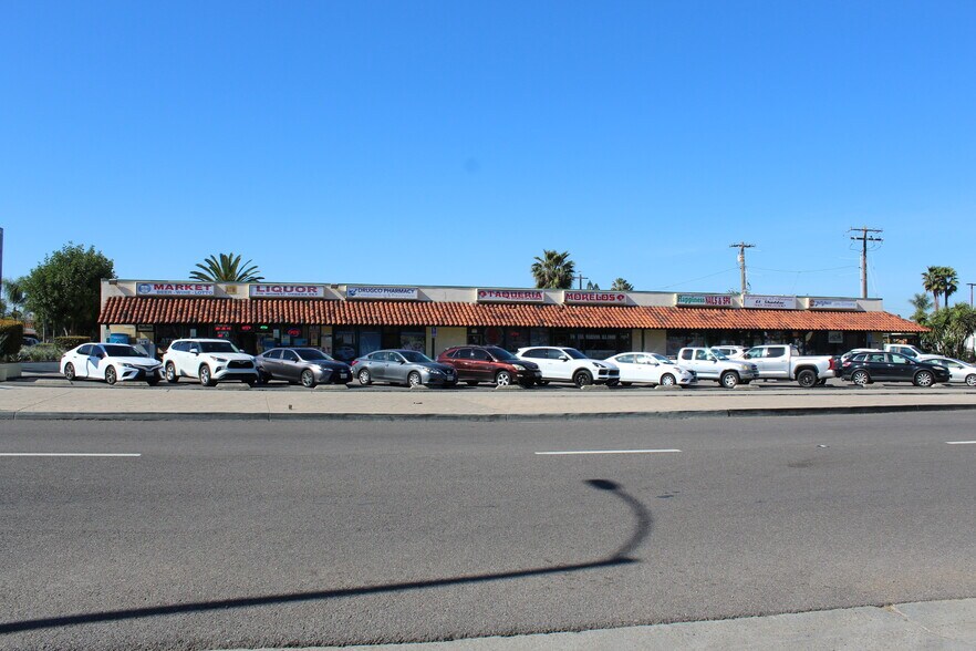 More Photos Of 305-321 N Ash St, Escondido Storefront For Lease