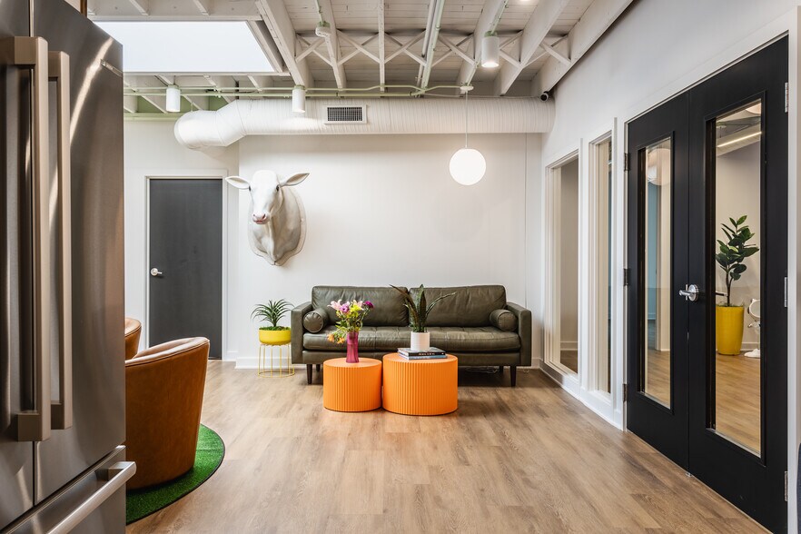 More Photos Of 4201 Millersville Rd, Indianapolis Coworking Space