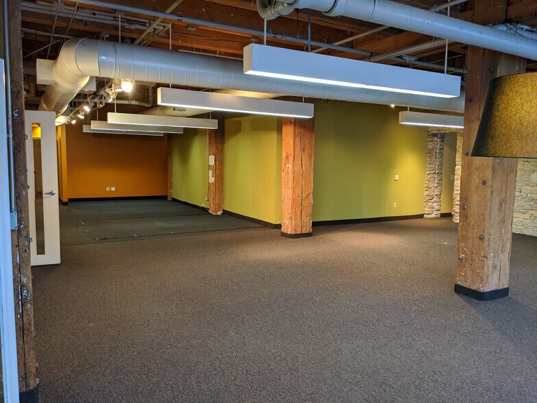 More Photos Of 400 N 1st St, Minneapolis Loft Creative Space For Sale