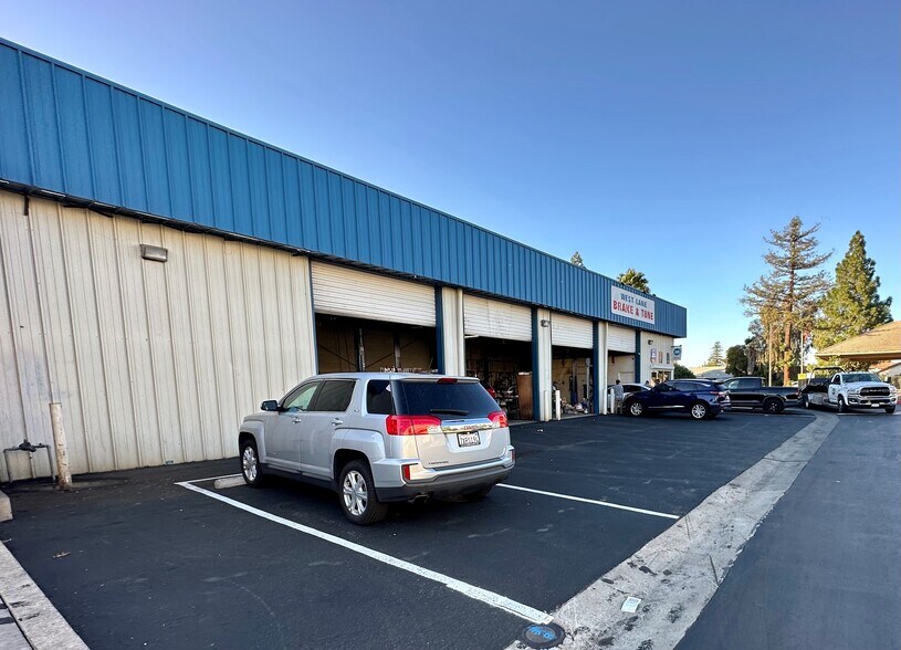 More Photos Of 8129 West Ln, Stockton Auto Repair For Sale