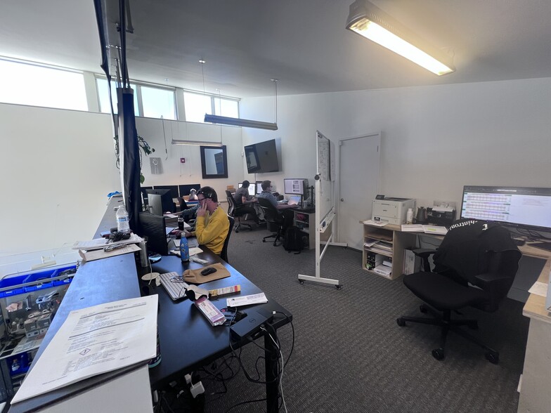 More Photos Of 2332 4th St, Berkeley Warehouse For Lease