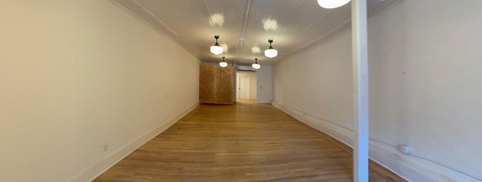 More Photos Of 620 1/2 Warren St, Hudson General Retail For Lease