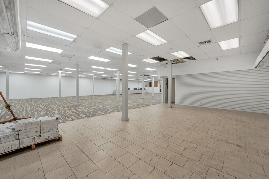 More Photos Of 750 Long Beach Blvd, Long Beach Storefront For Sale