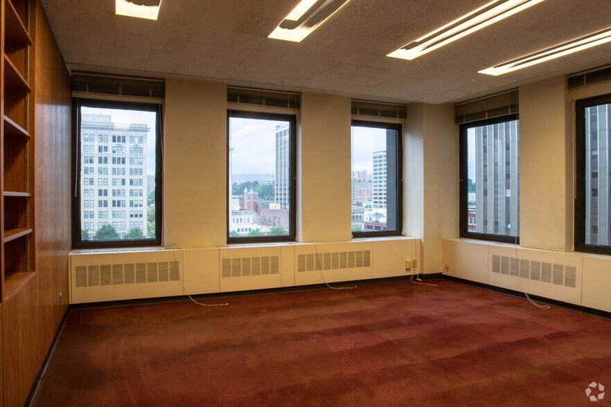 Photo of 8th Floor Ste 800