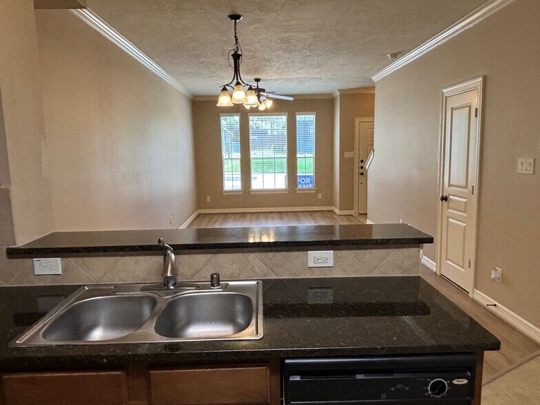 More Photos Of 215 E Luhn St, Bellville Apartments For Sale