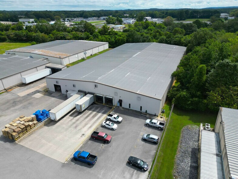 More Photos Of 201 Pride Ln, Decatur Unknown For Lease