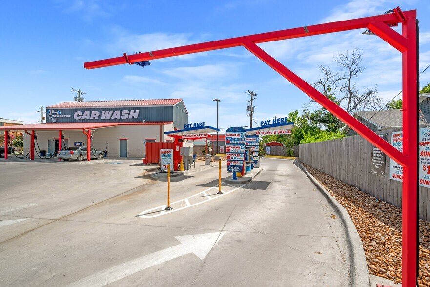 More Photos Of 2014 W Washington St, Stephenville Carwash For Sale