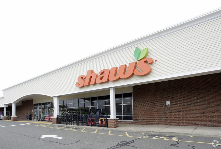 Primary Photo Of 7 Railroad Ave, Gloucester Storefront For Lease