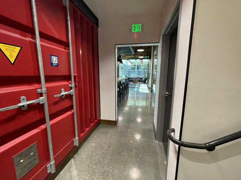 More Photos Of 27313 Via Industria, Temecula Light Distribution For Sale