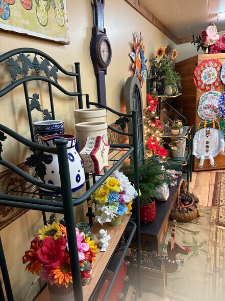 More Photos Of 145 E Main St, Sedan General Retail For Sale