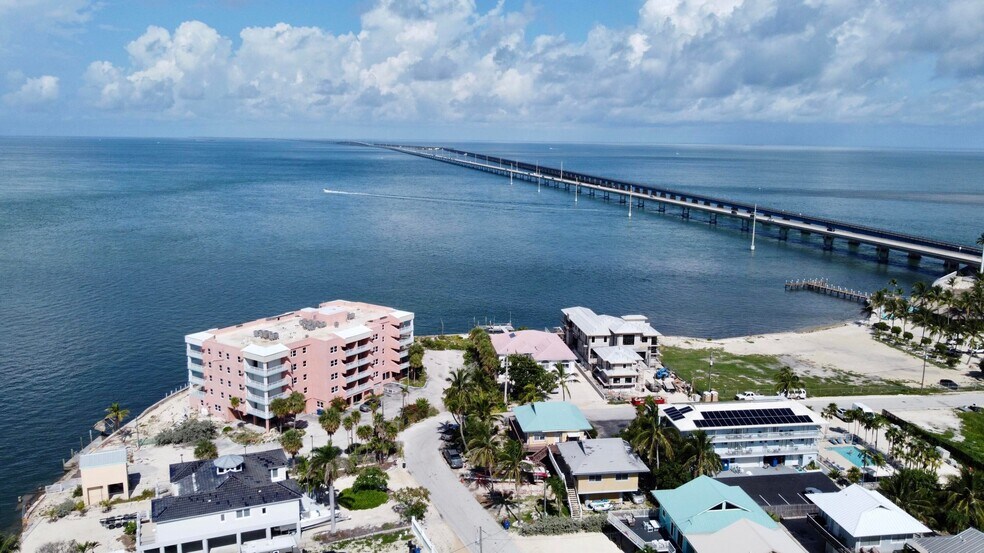 More Photos Of 1 Kyle Way S, Marathon Apartments For Sale