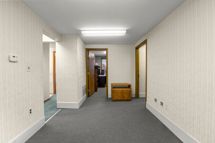 More Photos Of 6336 Fox Ave, Allen Park Office For Sale