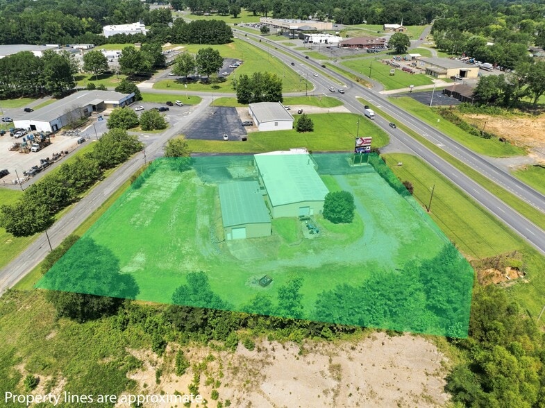 More Photos Of 3267 US Highway 431, Albertville Showroom For Sale