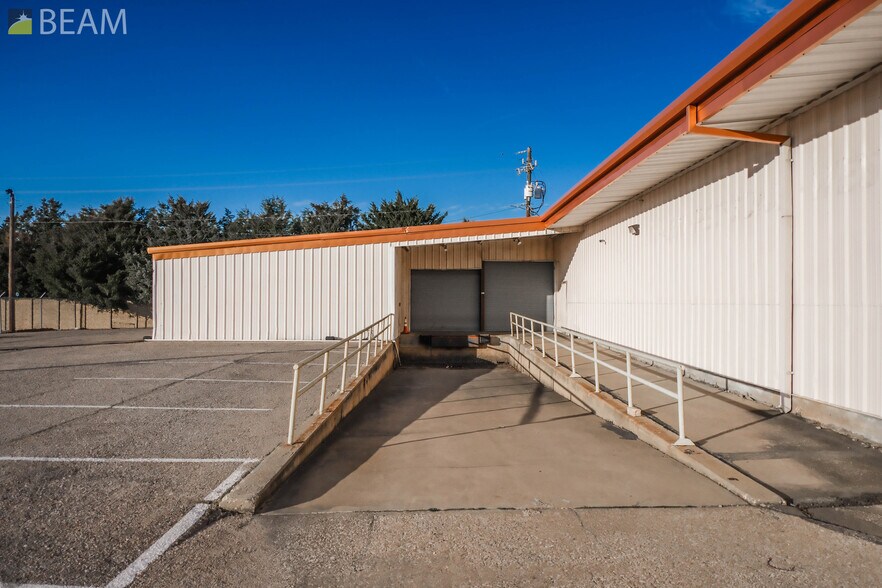 More Photos Of 2004 W University Dr, McKinney Freestanding For Lease