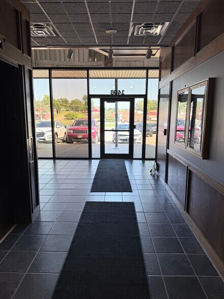 More Photos Of 1408 Fort Crook Rd, Bellevue Office For Sale
